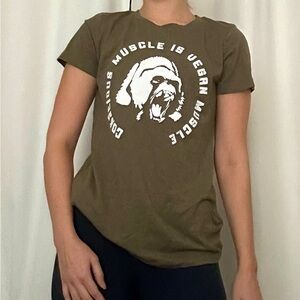 Fitness T-shirt! Unisex: women’s small fit &men’s slim fit!